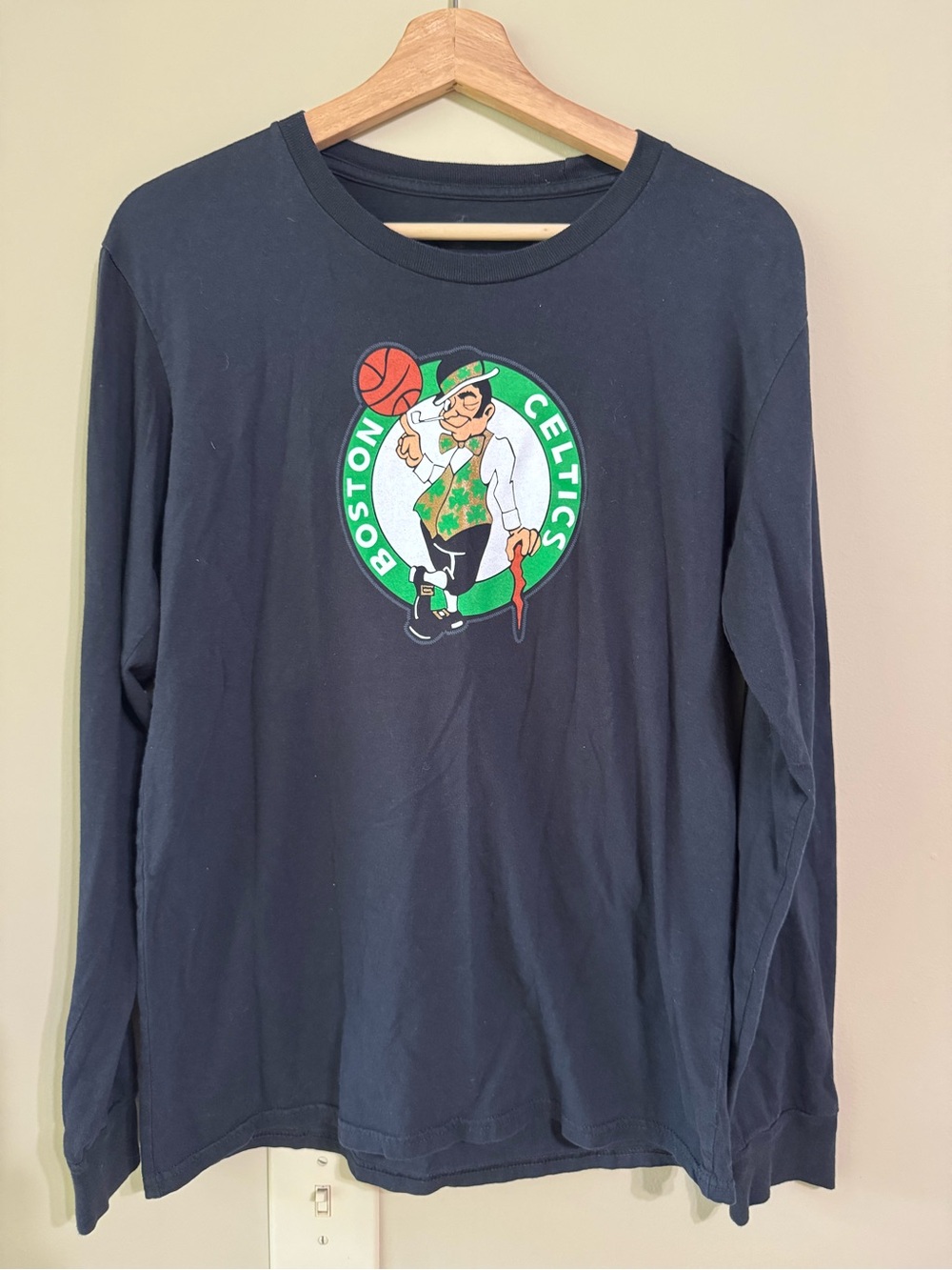 Kyrie Irving Boston Celtics Long Sleeve Shirt Youth XL